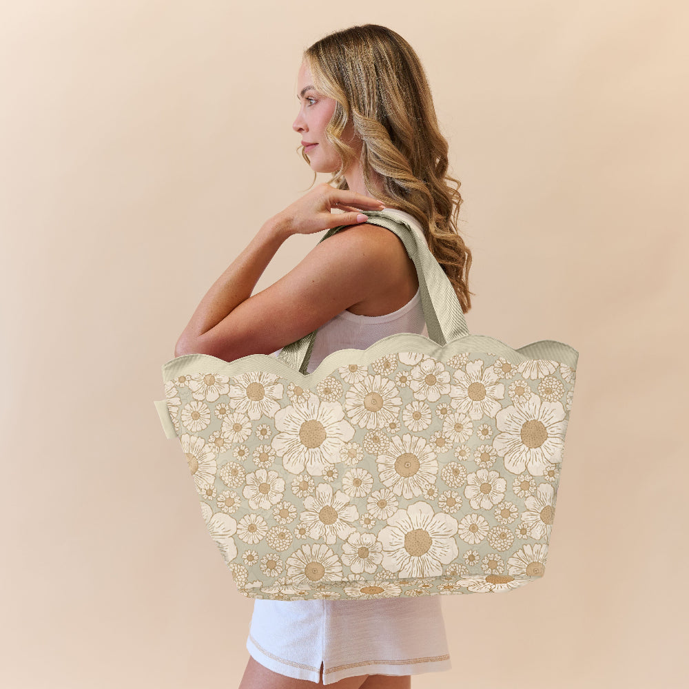 Scalloped Beach Bag- Casuarina