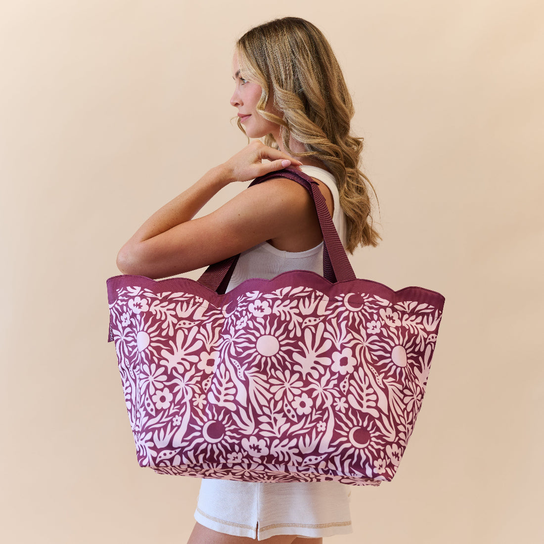 Scalloped Beach Bag- Berry Sunrise