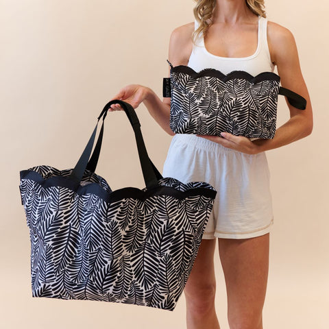 Scalloped Edge Beach Bag- Palm Noir