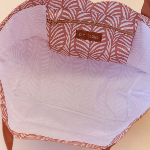 Scalloped Edge Beach Bag- Mocha Fern